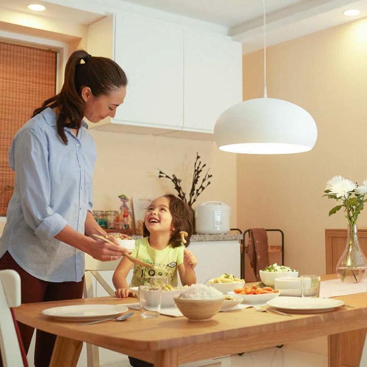 Image du produit Philips Professional LED SceneSwitch (E27, 7.50 W, 806 lm, 1 x, F)