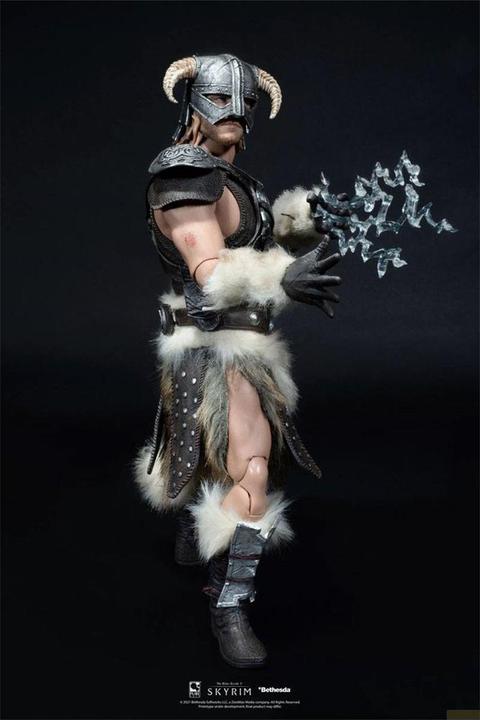 Actual product image Purearts The Elder Scrolls V: Skyrim - Deluxe Dragonborn 1:6 Scale Figure