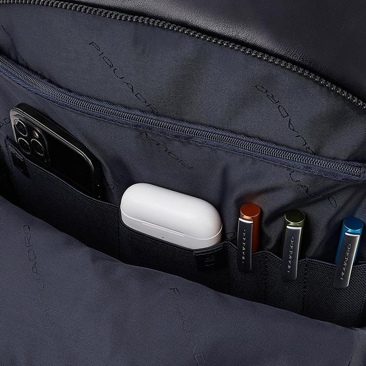 Produktbild Piquadro Blue Square - Laptoprucksack mit iPad®-Fach, RFID-Blocker (16 l)