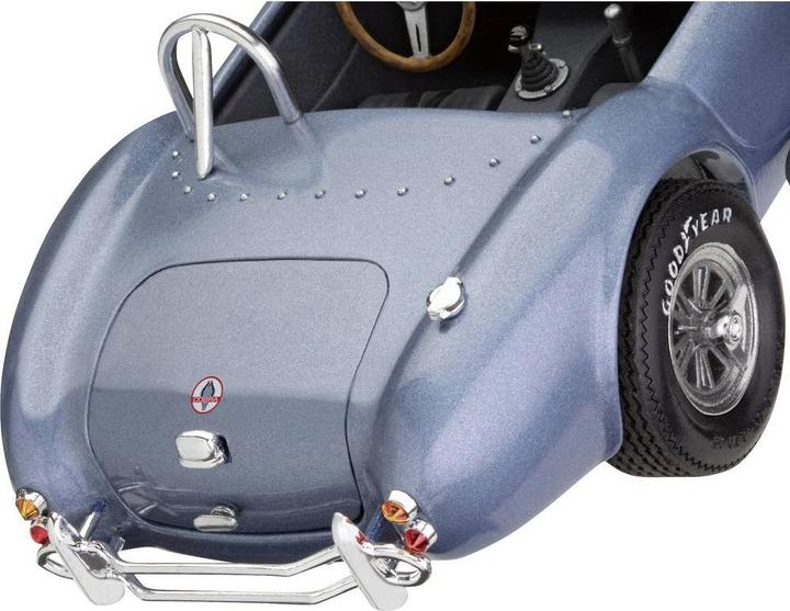 Actual product image Revell AC Cobra 289