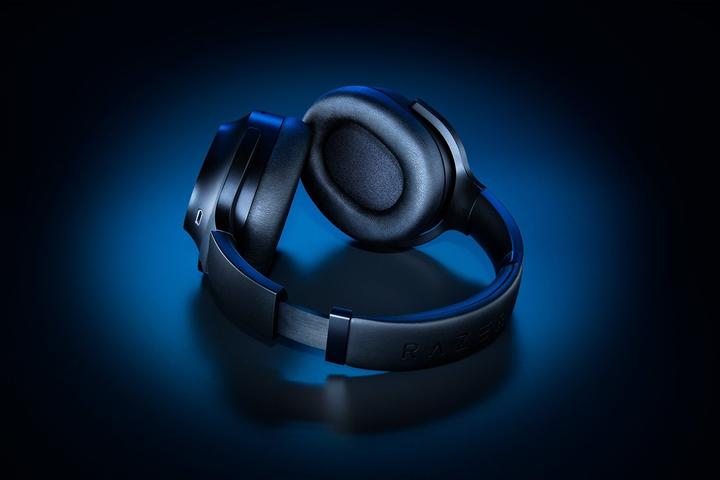 Actual product image Razer Barracuda Pro (Wireless)