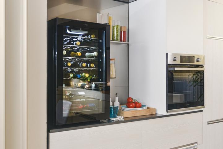Actual product image Candy DiVino CWC 150 EM/NF Wine Cellar with compressor Free installation Black 41 bottle/barrel