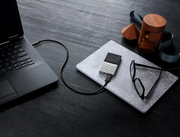 Actual product image WD My Passport SSD (512 GB)