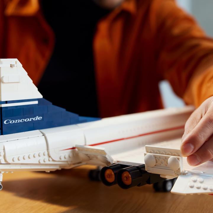 Actual product image LEGO Concorde (10318, LEGO Icons, LEGO Rare Sets)