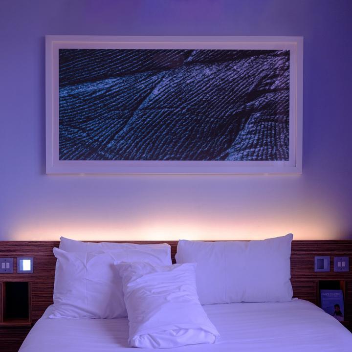 Actual product image Lifx Z Strip complete Starter Kit (RGB, 200 cm, Indoor)