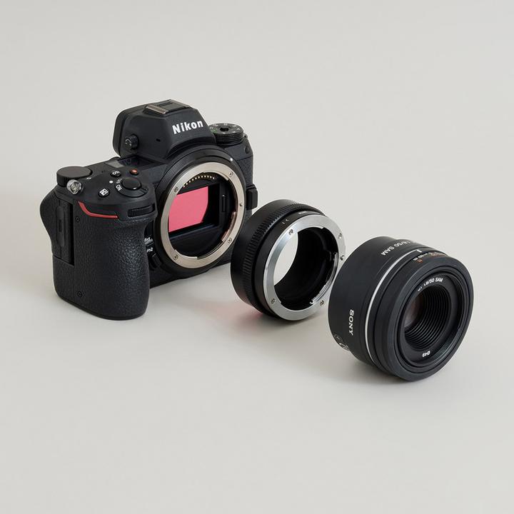 Produktbild Urth Lens Mount Adapter: Compatible with Sony A (Minolta AF) Lens to Nikon Z Camera Body