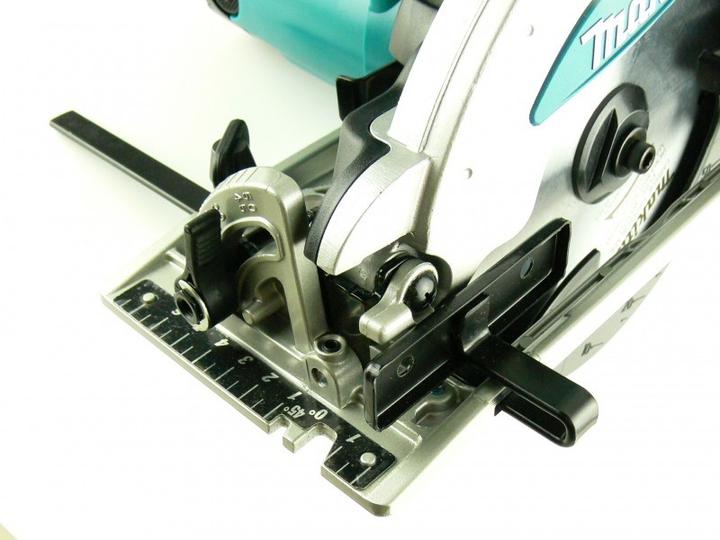 Image du produit Makita BSS 610 Scie circulaire portative sans fil 18V 165 mm + 1x batterie 3,0Ah - sans chargeur