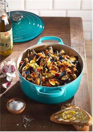 Produktbild Le Creuset Bräter Signature Ø 29cm, oval (29 cm, Bräter + Schmortopf, Gusseisen)