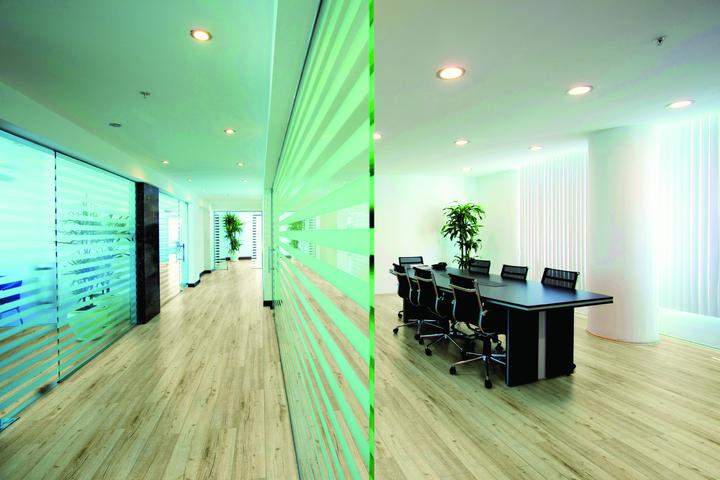 Actual product image DIY-Wood Laminate flooring Noblesse V4 Wide Lugano Oak FSC 8 x 1380 x 193 mm (Laminate)