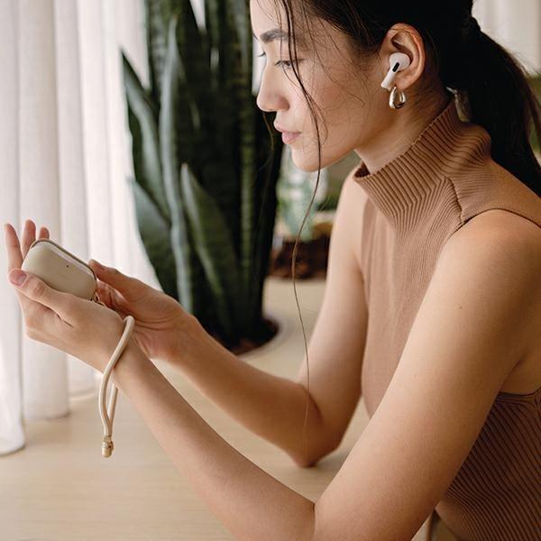 Image du produit Uniq étui Coehl Haven AirPods Pro 2 (2022/2023) kremowy/cream (Sac pour écouteurs)