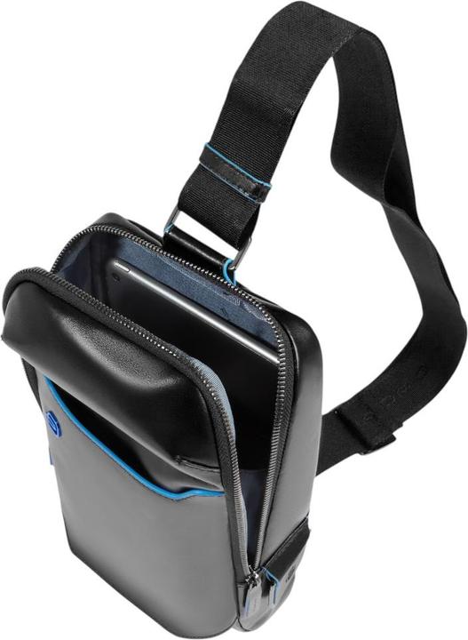 Actual product image Piquadro Blue Square - Schultertasche