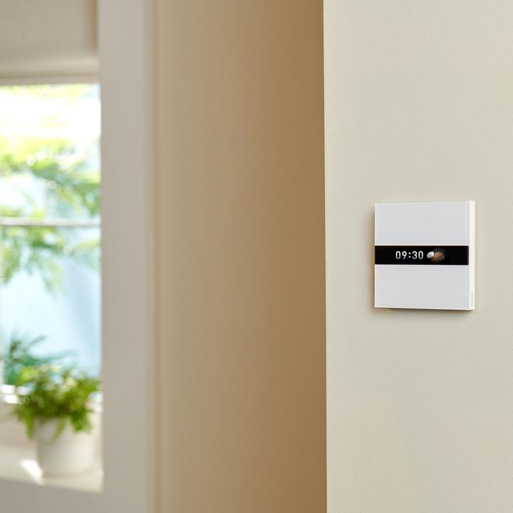 Actual product image Aqara Display Switch V1 EU