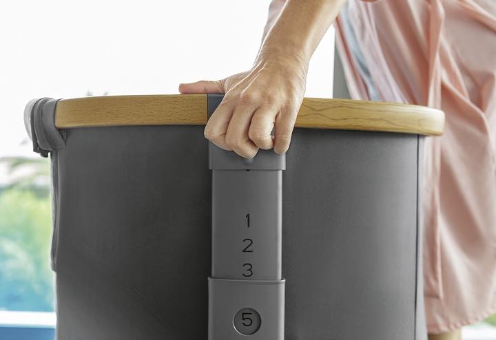 Actual product image Maxi-Cosi Iora Essential Graphite