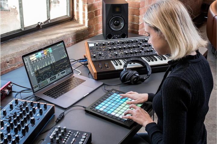 Produktbild novation Launchpad Pro MKIII (Controller)