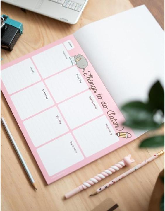Actual product image Pusheen - Weekly desk planner from the Rose collection, 54 sheets