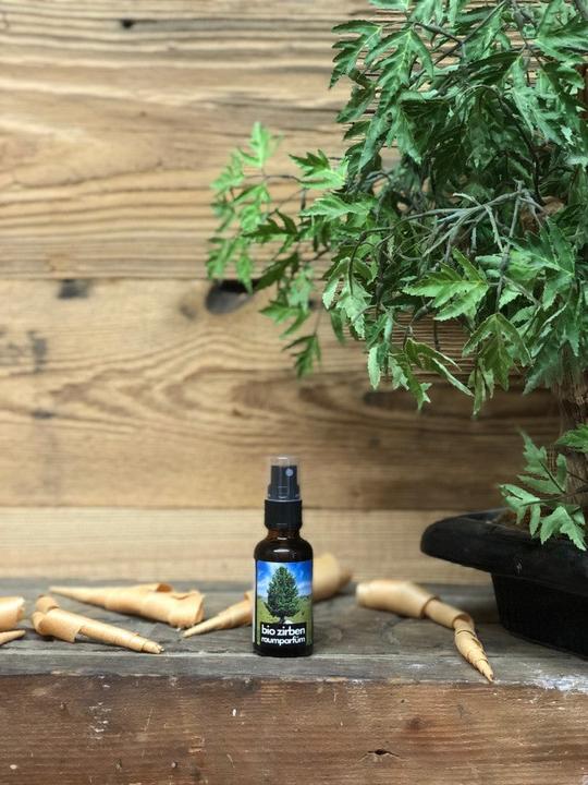 Produktbild ZNatur Bio naturreiner Zirben Arven Holz Raumduft Raumspray Spray angenehmer Waldduft 30 ml No.119