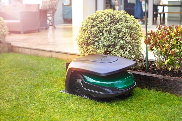 Actual product image Robomow RoboHome RK (Mowing robot, Robot mower garage)