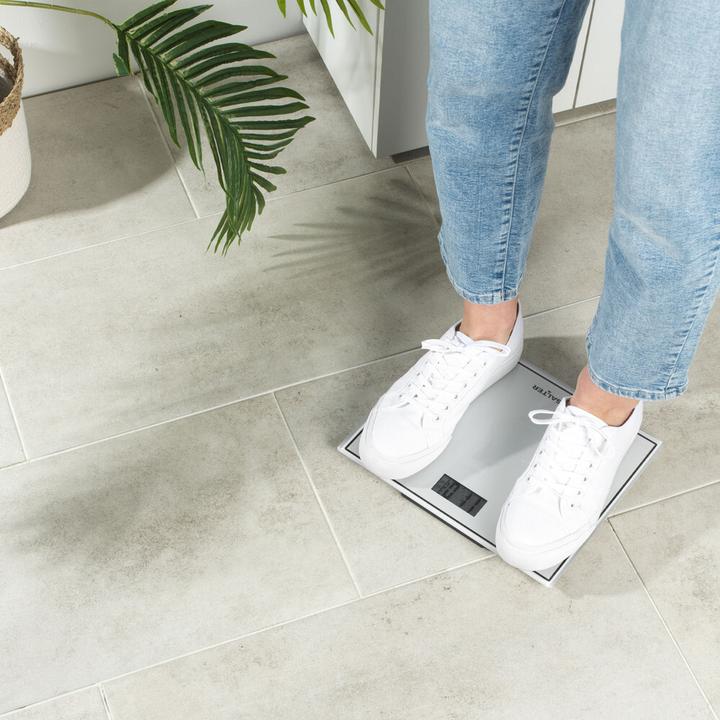 Actual product image Salter 9207 WH3R Compact Glass Electronic Bathroom Scale - Baltas (150 kg)