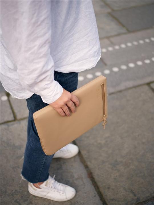 Immagine prodotto Golla Custodia per laptop da 15 pollici, caffè (15", Apple, CV, ASUS, Dell, Lenovo)