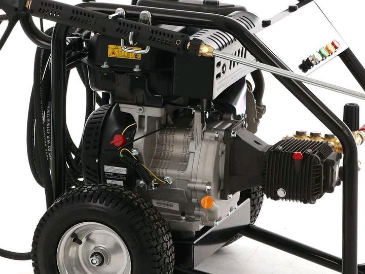 Image du produit GeoTech Nettoyeur haute pression à essence avec moteur à essence Loncin 420 cc (Essence)