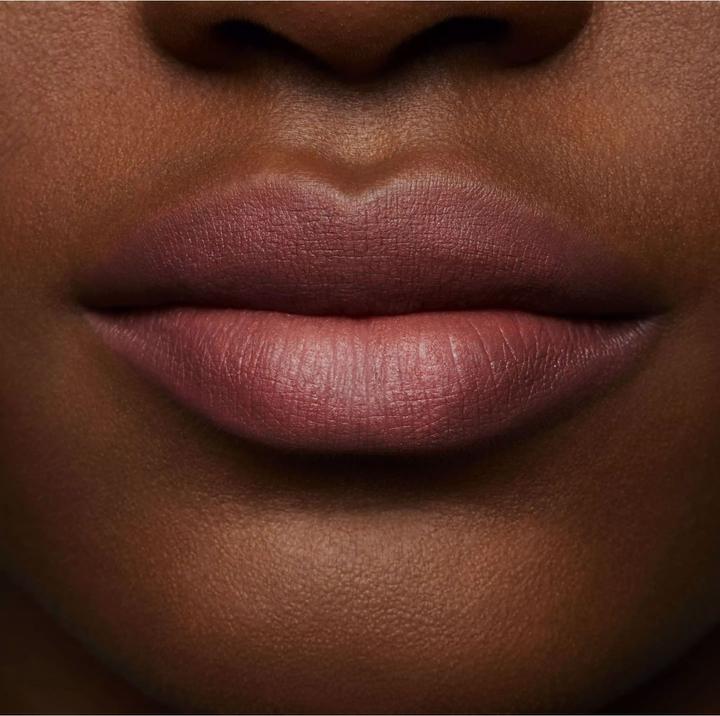 Produktbild MAC Cosmetics Powder Kiss Liquid Lipcolour (Over the Taupe)
