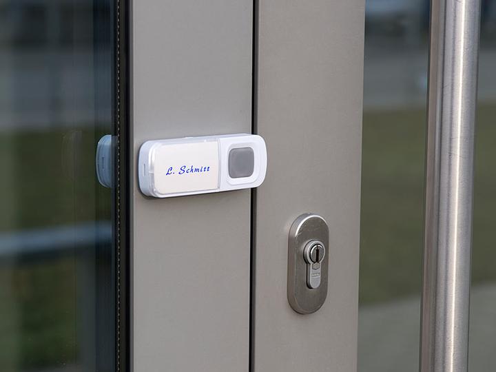 Produktbild CasaControl Steckdosen-Funk-Klingel mit optischem Signal & zweitem Empfänger, IP54 (Funk)
