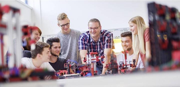 Actual product image Fischertechnik Conveyor belt 24V Simulation model 24V