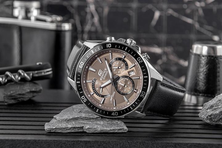 Produktbild Casio EFR-552L-5AVUEF (47 mm)