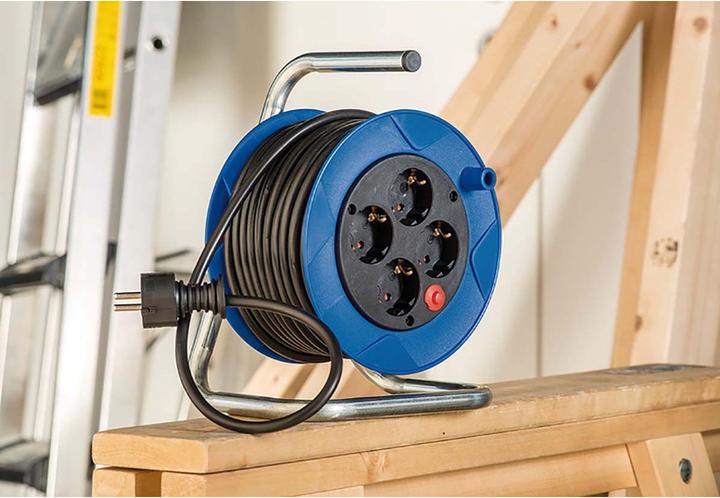 Produktbild Brennenstuhl Kompakt Kabeltrommel schwarz 15m H05VV-F 3G1.5 107 (15 m, 1.50 mm²)