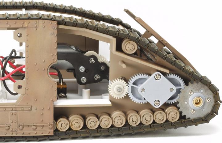 Actual product image Tamiya British Tank Mk.IV Male with engine