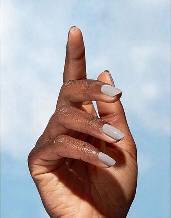 Actual product image OPI Nature Strong (NAT 027 Dawn Of A New Gray, Colour paint)
