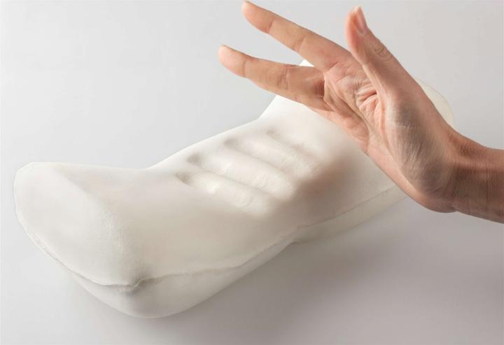 Produktbild Walser Nackenstütze Jill Memory Foam schwarz (Kopf- & Nackenkissen)