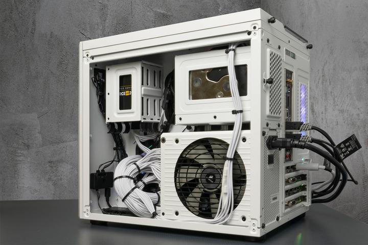 Produktbild Corsair Crystal 280X TG RGB (mATX)