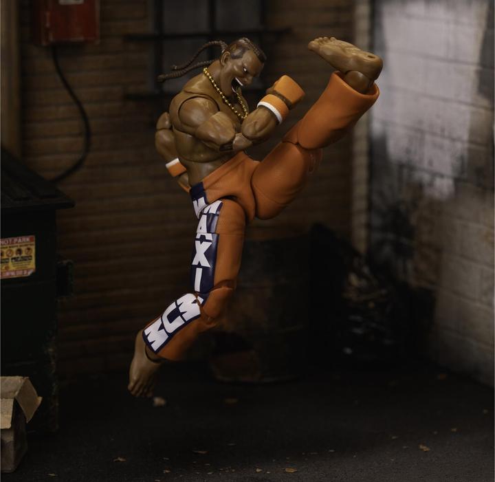 Actual product image Jada Street Fighter II Dee Jay 6" Figure