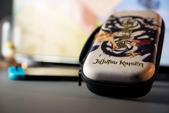 Immagine prodotto Konix Borsa da trasporto Jujutsu Kaisen Pro (Switch, Switch Lite, Switch OLED)