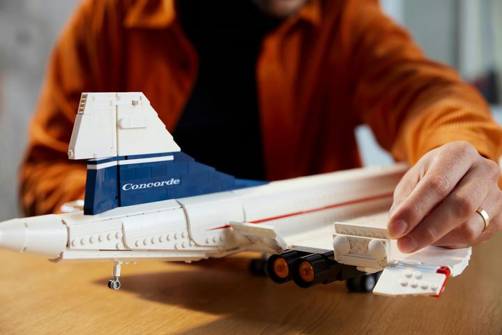 Actual product image LEGO Concorde (10318, LEGO Icons, LEGO Rare Sets)