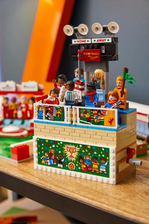 Actual product image LEGO Icons (40634, LEGO Icons, LEGO Rare Sets)