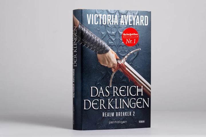 Immagine prodotto Das Reich der Klingen - Realm Breaker 2 (Tedesco, Victoria Aveyard, 2022)