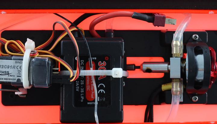 Produktbild Amewi F1 Mad Shark V2