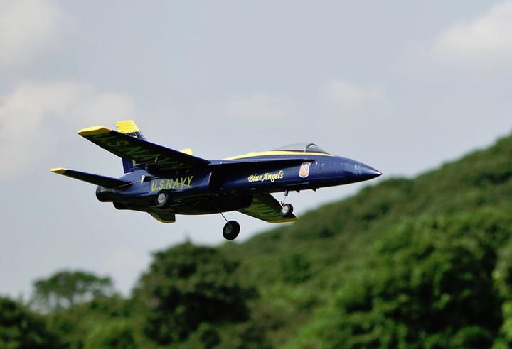 Actual product image Amewi F18 Blue Angels (Jet)
