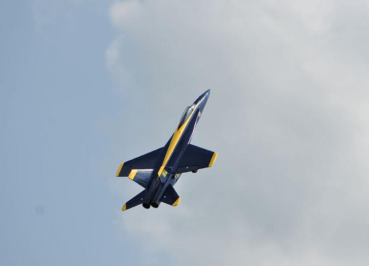 Actual product image Amewi F18 Blue Angels (Jet)