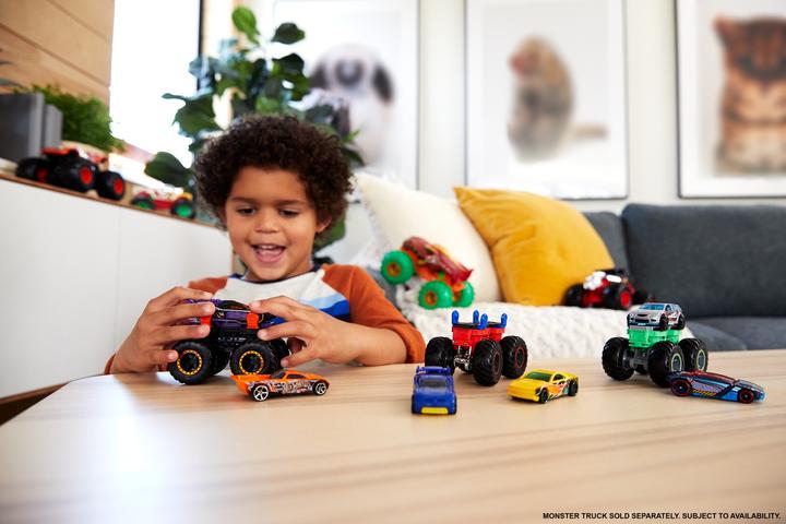 Actual product image Hot Wheels Monster Trucks Monster Maker