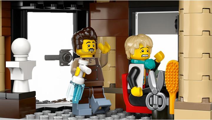Actual product image LEGO City centre (60380, LEGO City)