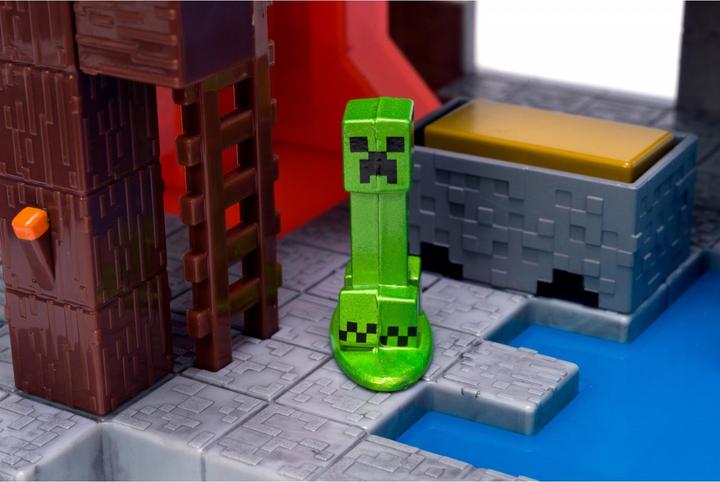 Actual product image Jada Minecraft Nano Scene Overworld