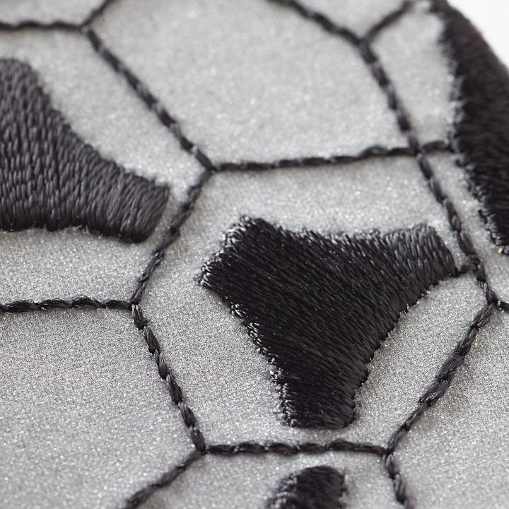 Produktbild Prym Applikation Fussball, selbstklebend und aufbügelbar (1 x)