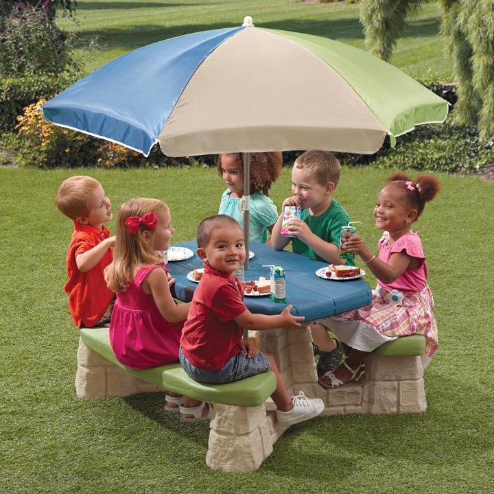 Produktbild Step2 Naturally Playful Picnic Table With Umbrella