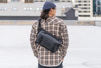 Actual product image Wandrd ROGUE Sling, Uyuni Purple, 9 Liter (Camera shoulder bag, 9 l)