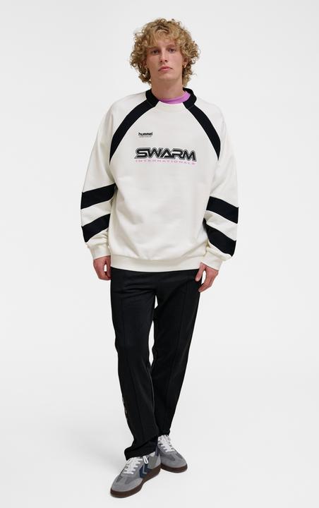 Actual product image hummel Hmloversized Crew Sportswear Swarm (M)