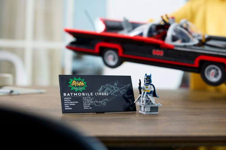 Image du produit LEGO Batmobile (76328, LEGO DC, LEGO difficiles à trouver)