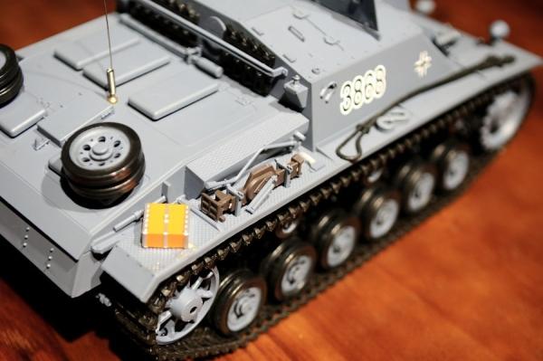 Produktbild Es-toys RC Panzer "Sturmgeschütz III" - Stug 3 Heng Long 1:16 Grau, Rauch&Sound, Metallgetriebe Und 2,4Ghz (RTR Ready-to-Run)